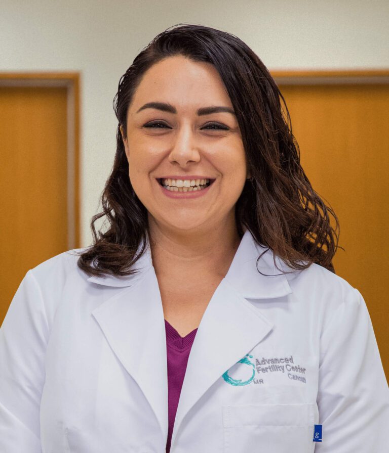 Dra. Esther Iyune Cojab